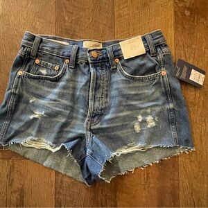 Vintage thread Shorts size 8